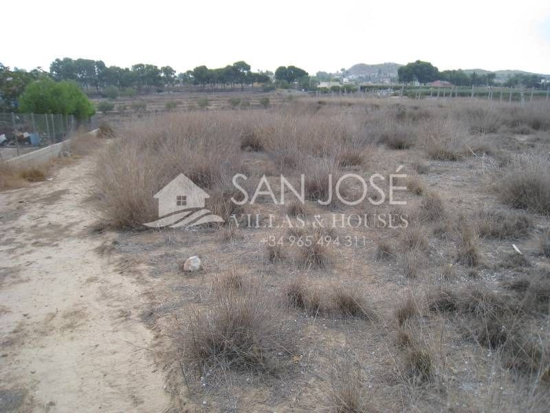 Grunde uden byggetilladelser til salg i Aspe - € 25.000 (Ref: 3590829)