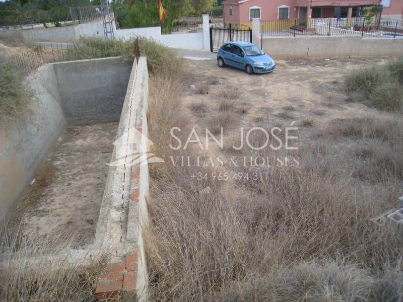 Grunde uden byggetilladelser til salg i Aspe - € 25.000 (Ref: 3590829)