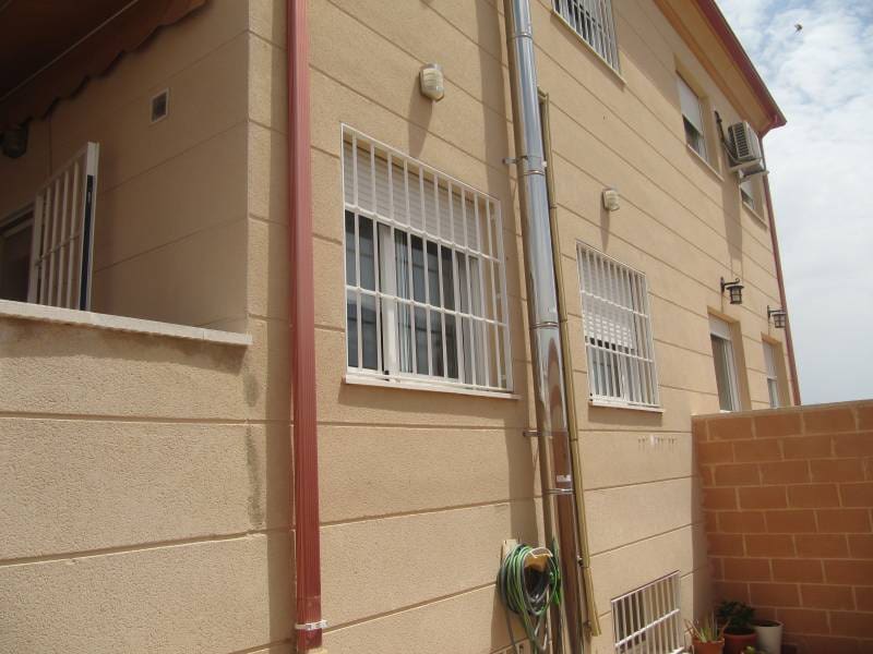 4 soveværelse Rækkehus til salg i Salinas med garage - € 173.500 (Ref: 3591118)