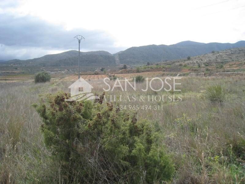 Rakentamaton maa myytävänä paikassa La Romana - 18 000 € (Ref: 3591134)