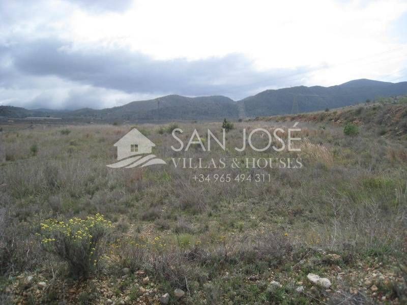 Rakentamaton maa myytävänä paikassa La Romana - 18 000 € (Ref: 3591134)