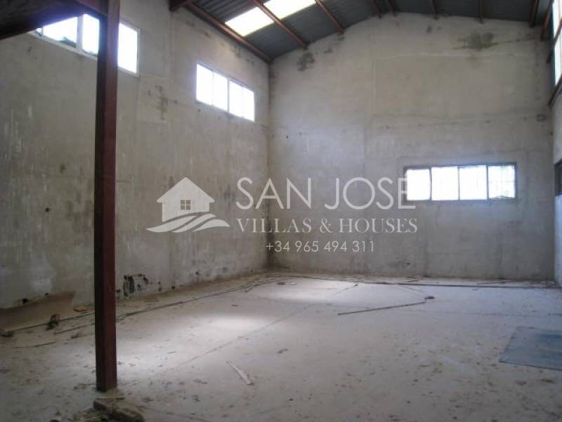 Virksomhed til salg i Hondon de las Nieves - € 205.000 (Ref: 3591151)