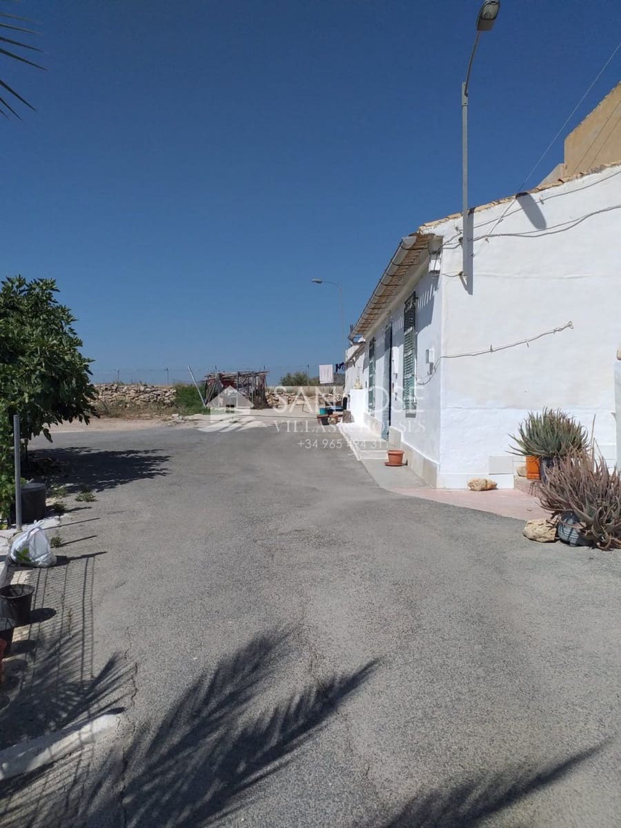 3 soveværelse Villa til salg i Barinas med swimmingpool - € 146.000 (Ref: 3591262)