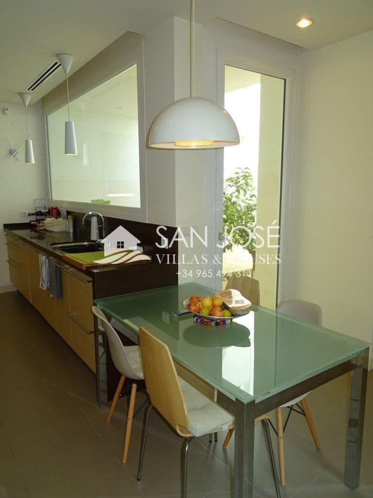 4 makuuhuone Huvila myytävänä paikassa Aspe mukana 
autotalli - 595 000 € (Ref: 3592385)