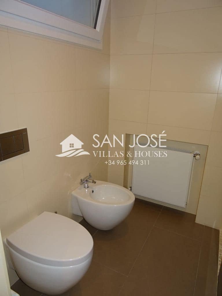 4 makuuhuone Huvila myytävänä paikassa Aspe mukana 
autotalli - 595 000 € (Ref: 3592385)