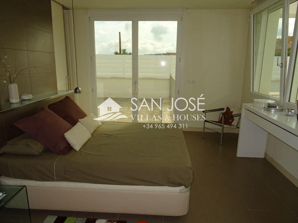 4 makuuhuone Huvila myytävänä paikassa Aspe mukana 
autotalli - 595 000 € (Ref: 3592385)