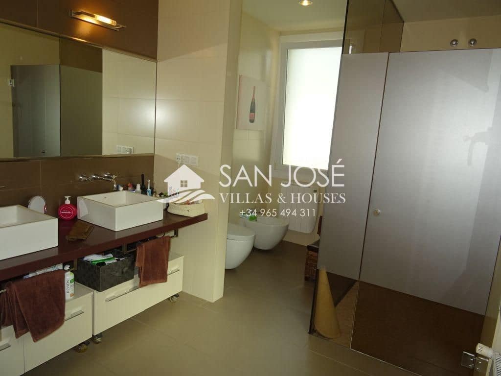 4 makuuhuone Huvila myytävänä paikassa Aspe mukana 
autotalli - 595 000 € (Ref: 3592385)