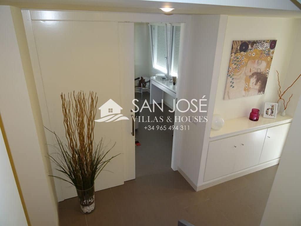 4 makuuhuone Huvila myytävänä paikassa Aspe mukana 
autotalli - 595 000 € (Ref: 3592385)