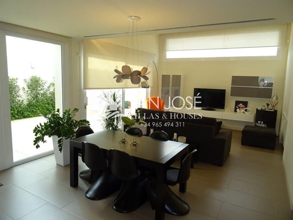 4 makuuhuone Huvila myytävänä paikassa Aspe mukana 
autotalli - 595 000 € (Ref: 3592385)