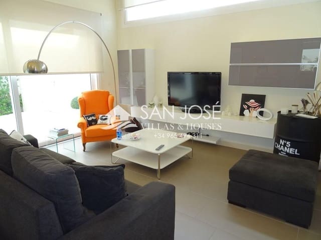 4 makuuhuone Huvila myytävänä paikassa Aspe mukana 
autotalli - 595 000 € (Ref: 3592385)