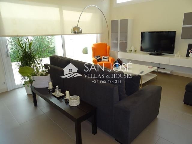 4 makuuhuone Huvila myytävänä paikassa Aspe mukana 
autotalli - 595 000 € (Ref: 3592385)