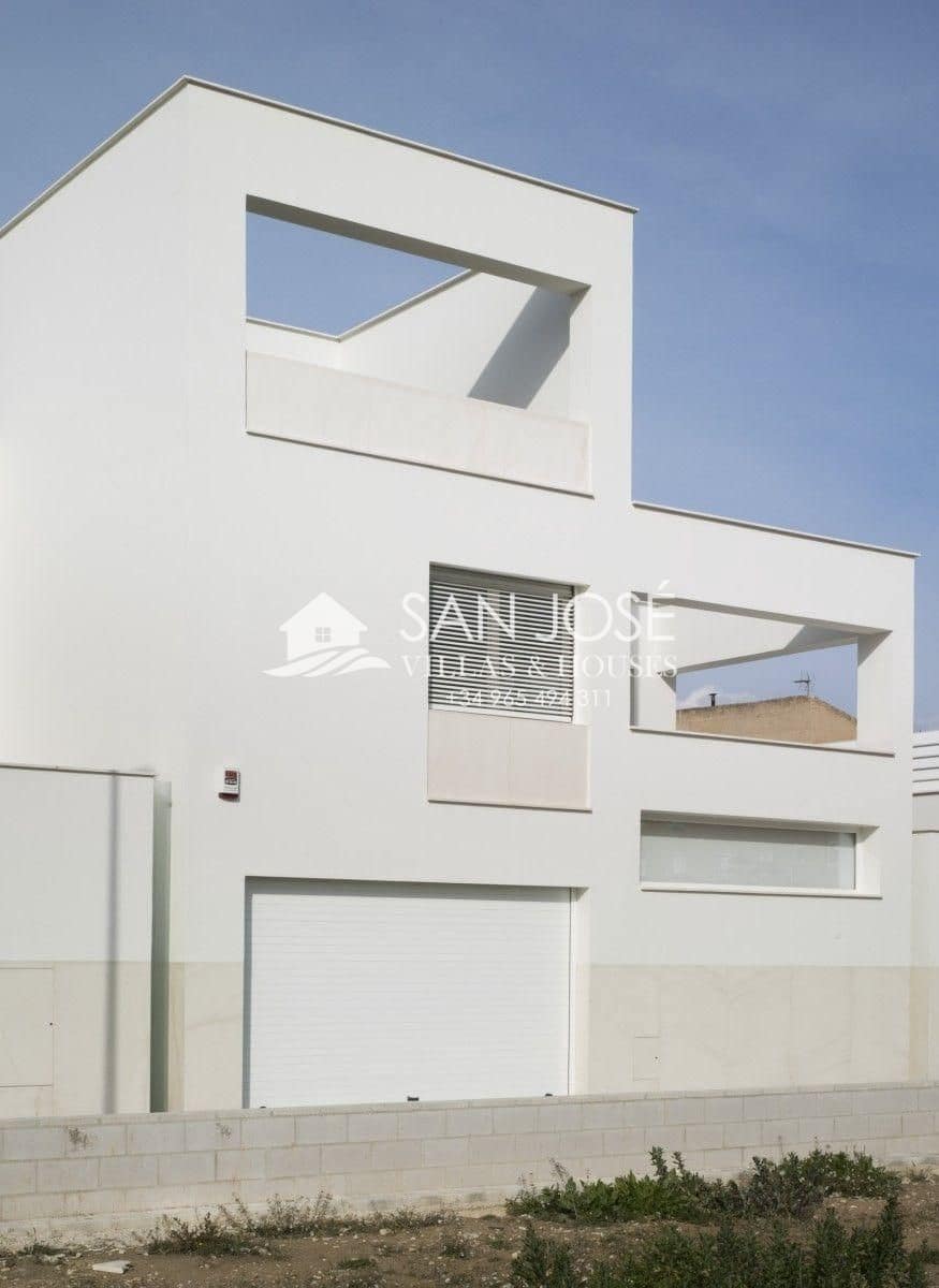 4 makuuhuone Huvila myytävänä paikassa Aspe mukana 
autotalli - 595 000 € (Ref: 3592385)