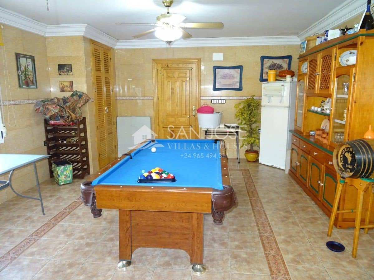 3 bedroom Villa for sale in La Romana with pool - € 525,000 (Ref: 3838398)