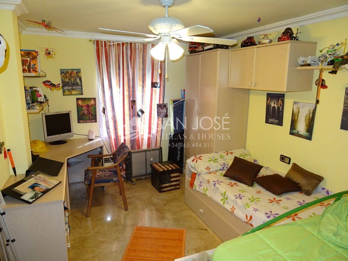 3 bedroom Villa for sale in La Romana with pool - € 525,000 (Ref: 3838398)