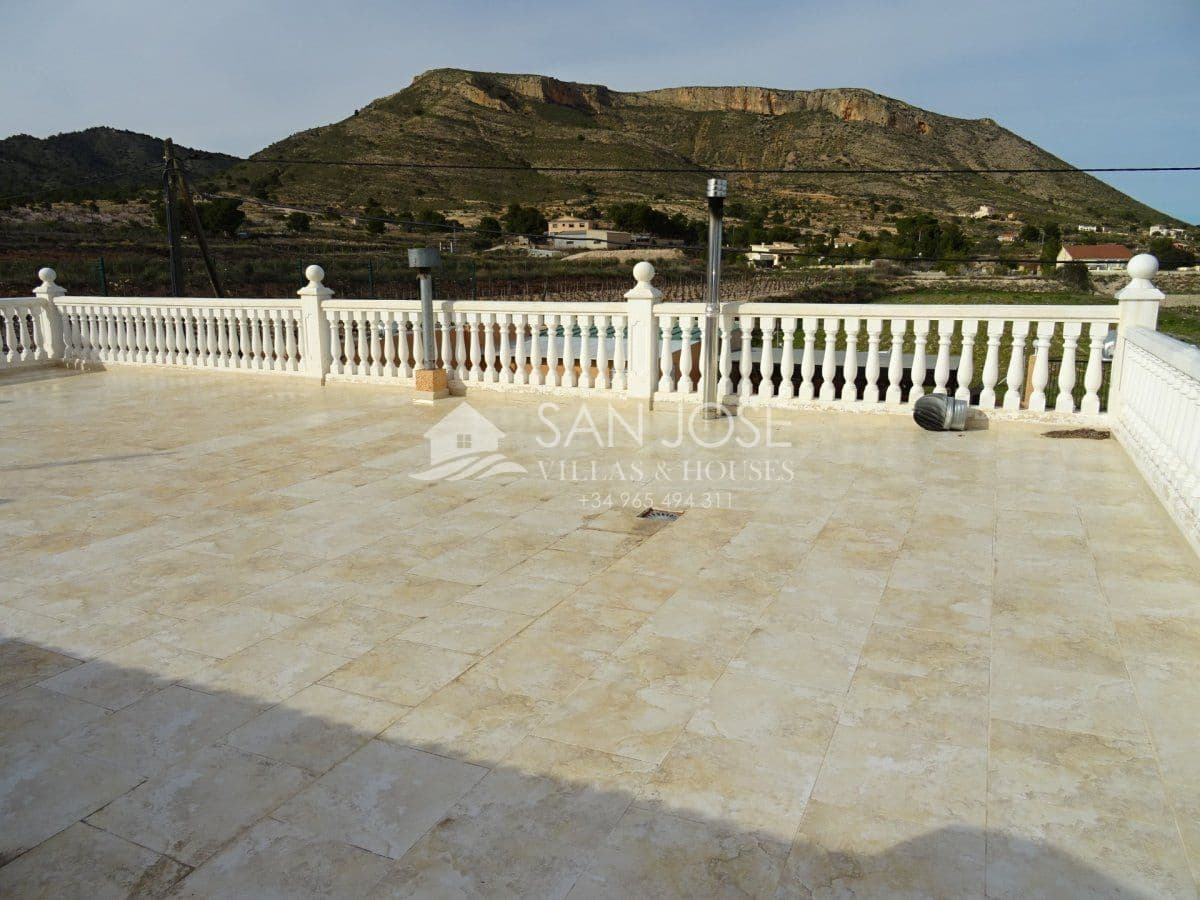 3 bedroom Villa for sale in La Romana with pool - € 525,000 (Ref: 3838398)