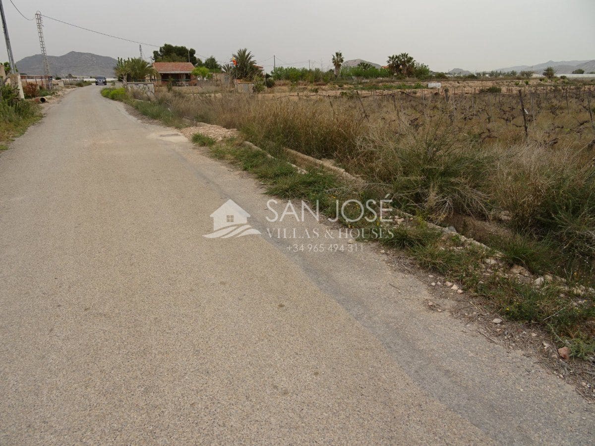 Grunde uden byggetilladelser til salg i Novelda - € 85.000 (Ref: 4022154)