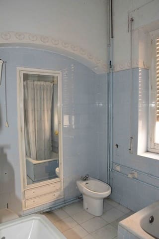 7 makuuhuone Omakotitalo myytävänä paikassa Monóvar / Monóver - 85 000 € (Ref: 4173434)