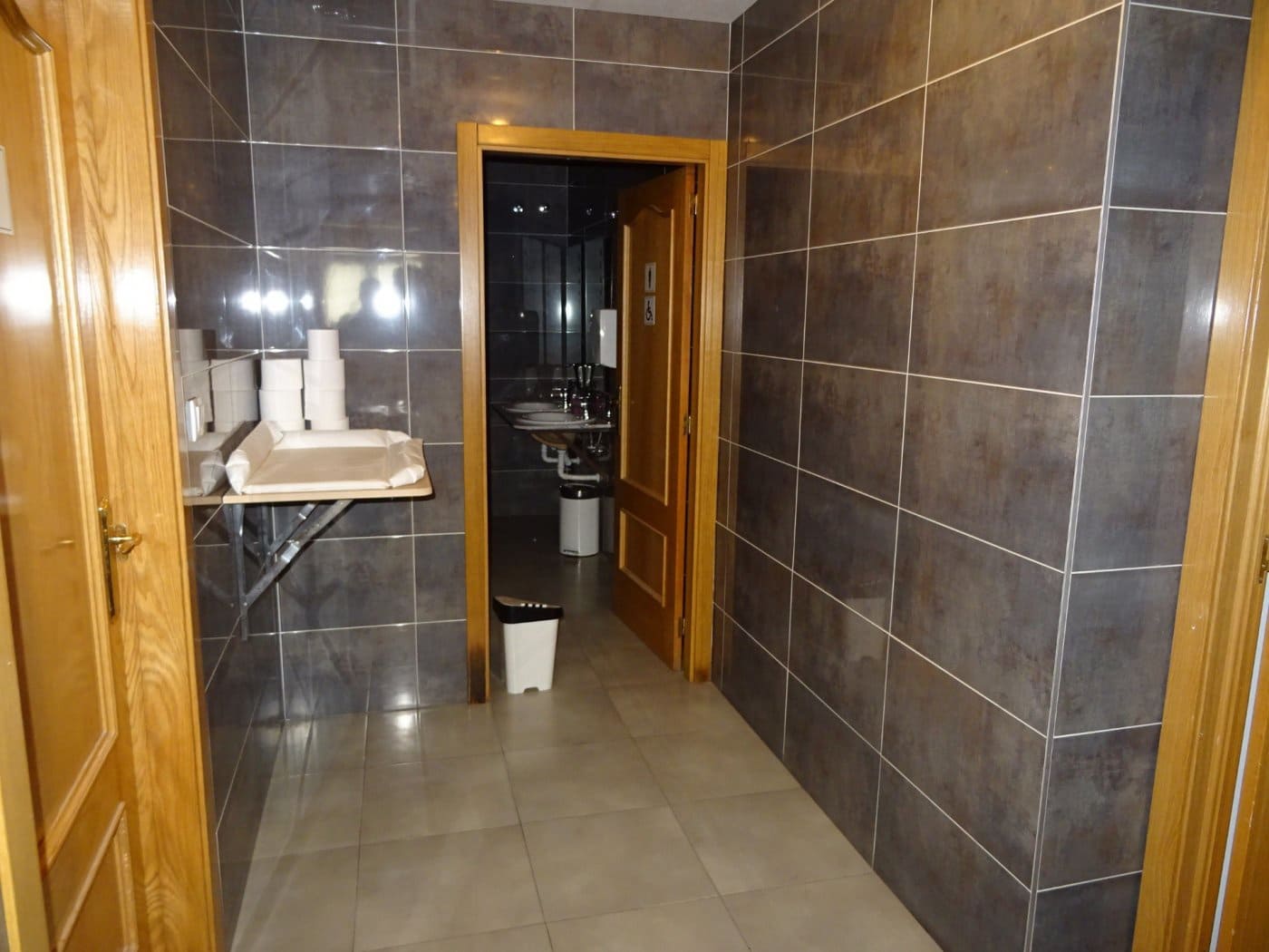 Commercial for sale in Aspe - € 400,000 (Ref: 4310975)