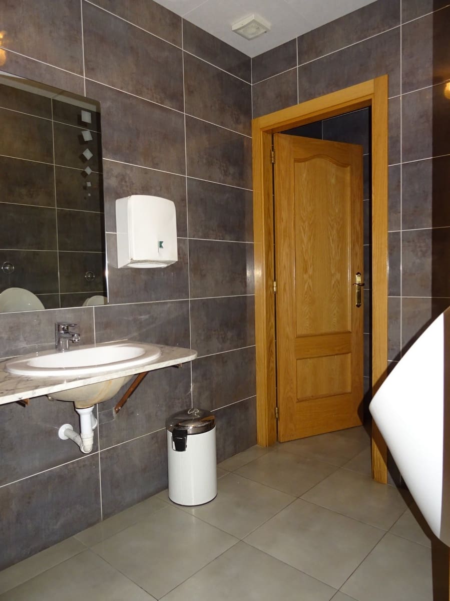 Commercial for sale in Aspe - € 400,000 (Ref: 4310975)