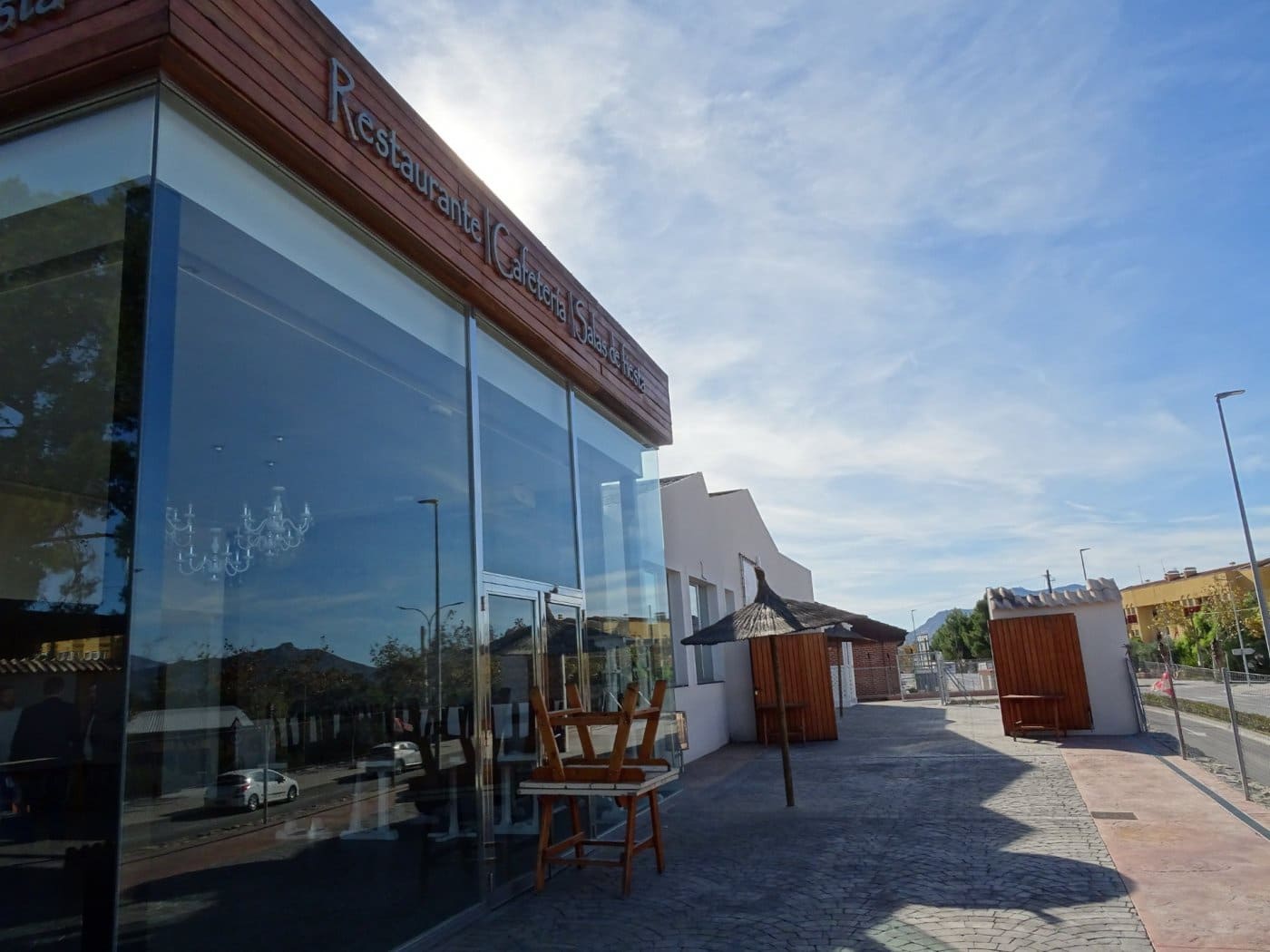 Commercial for sale in Aspe - € 400,000 (Ref: 4310975)