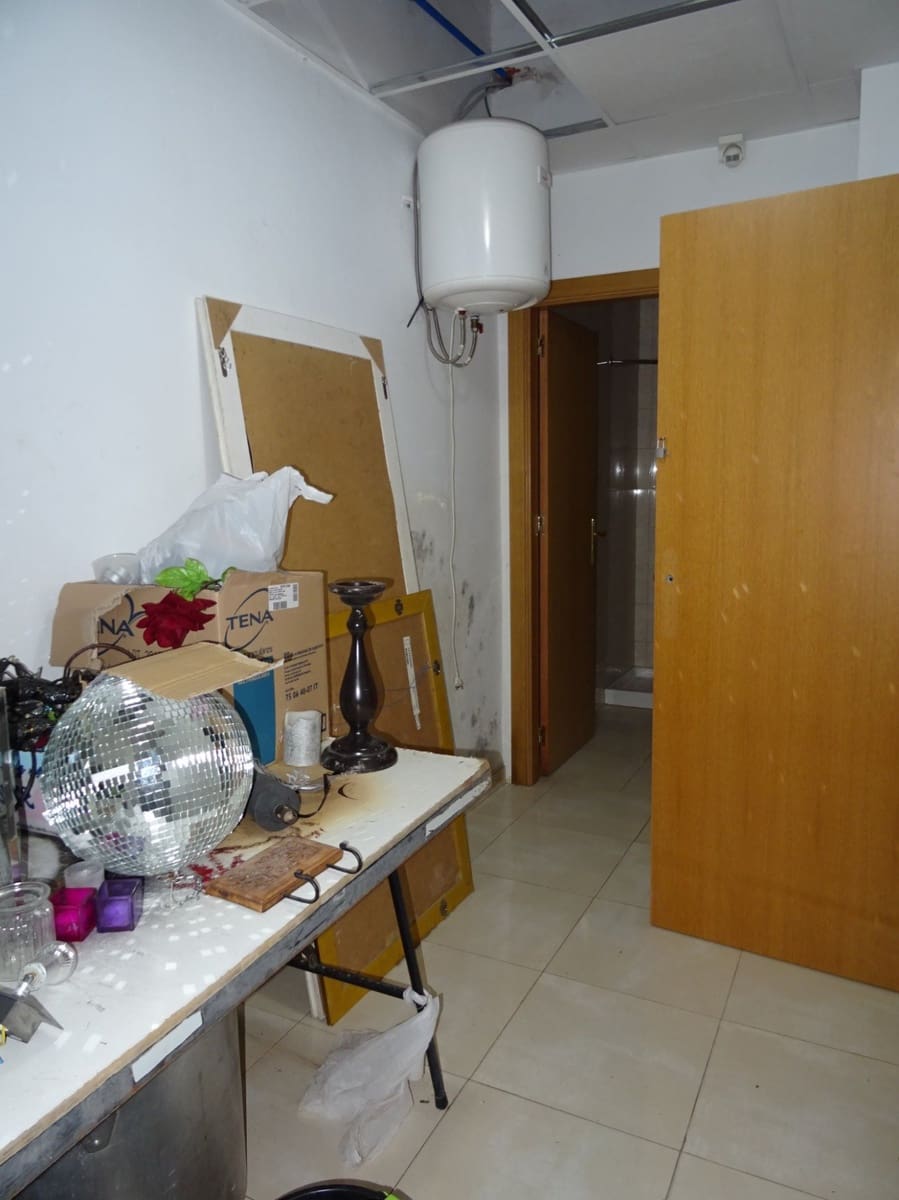 Commercial for sale in Aspe - € 400,000 (Ref: 4310975)