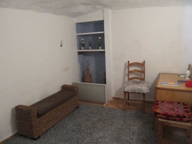 4 bedroom Cave House for sale in Casas del Senor, Monóvar / Monóver - € 110,000 (Ref: 4520331)