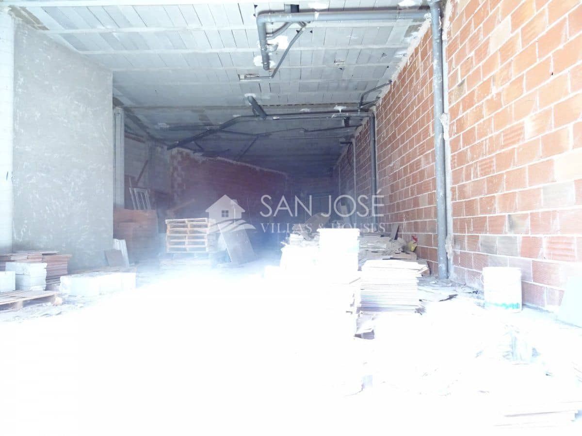 Kommersiell til salgs i Aspe - € 173 000 (Ref: 5336889)