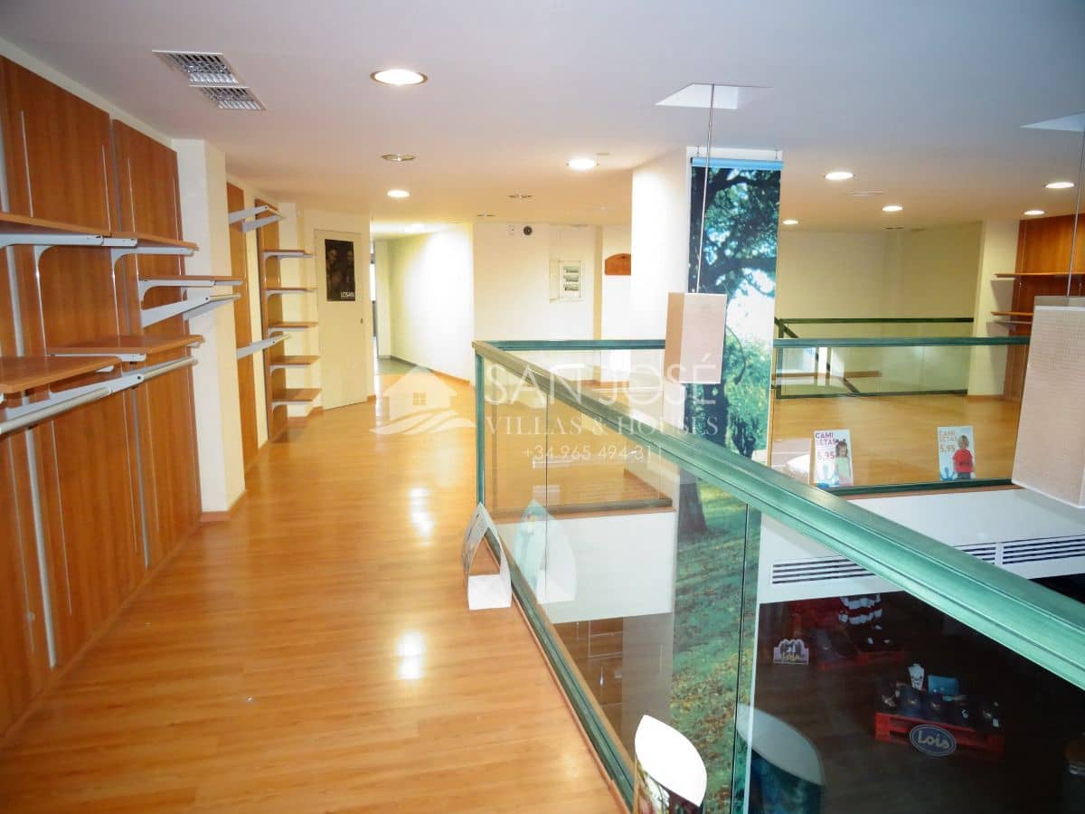 Kommersiell til salgs i Aspe - € 700 000 (Ref: 5336893)