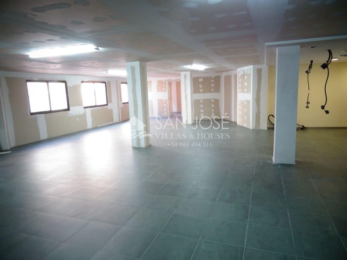 Kommersiell til salgs i Aspe - € 700 000 (Ref: 5336893)