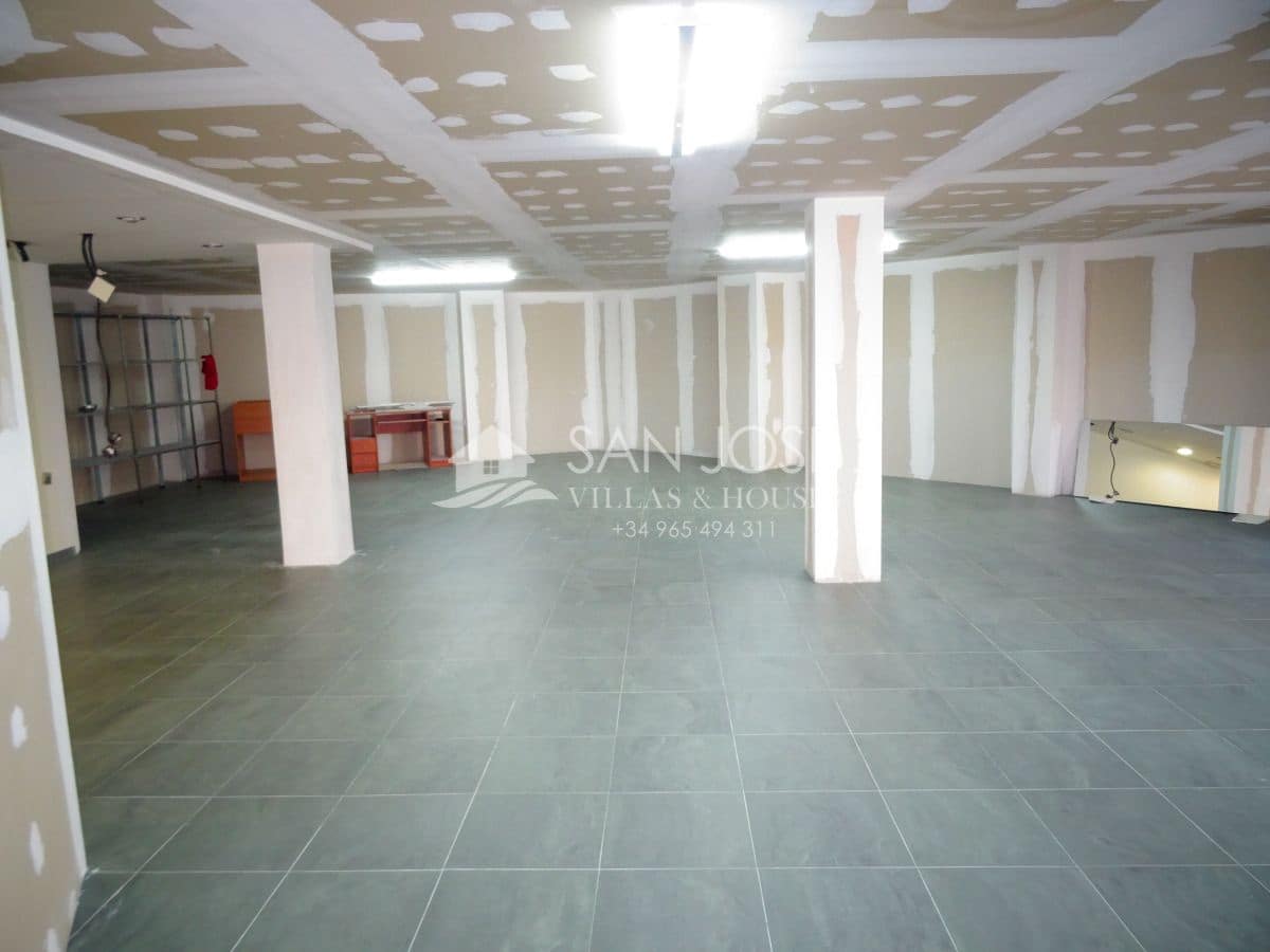 Kommersiell til salgs i Aspe - € 700 000 (Ref: 5336893)