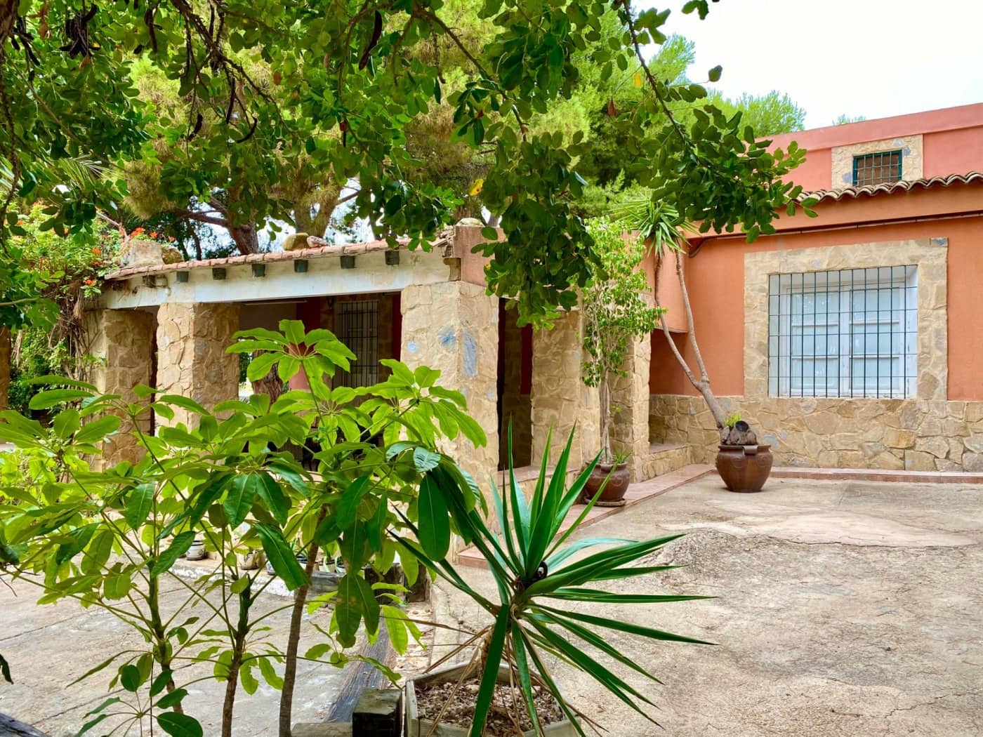 5 bedroom Villa for sale in Agost with pool garage - € 424,200 (Ref: 6195400)