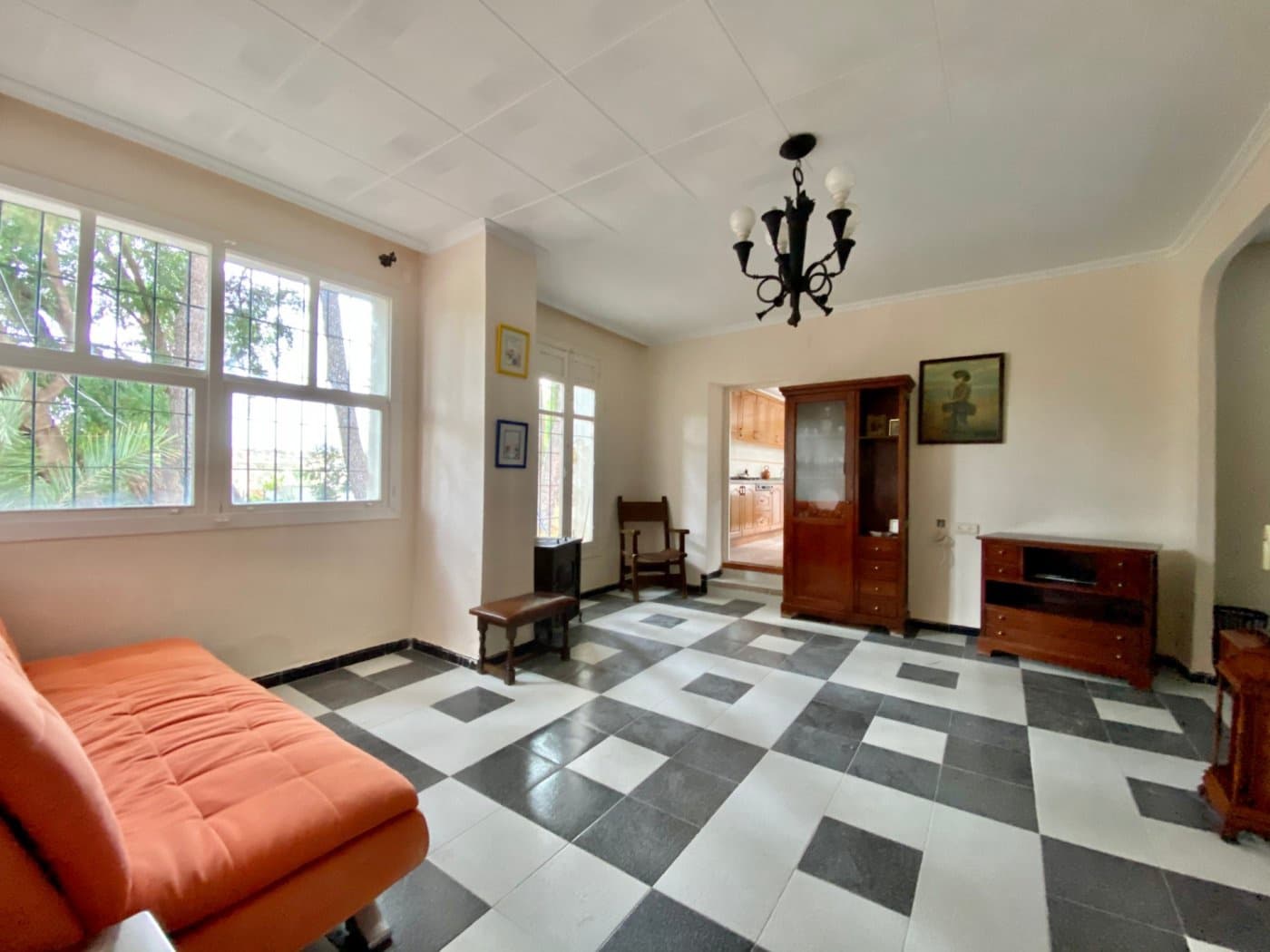 5 bedroom Villa for sale in Agost with pool garage - € 424,200 (Ref: 6195400)