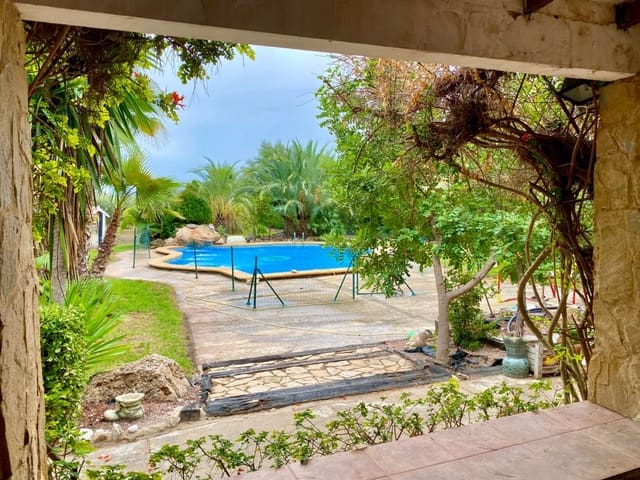 5 bedroom Villa for sale in Agost with pool garage - € 424,200 (Ref: 6195400)