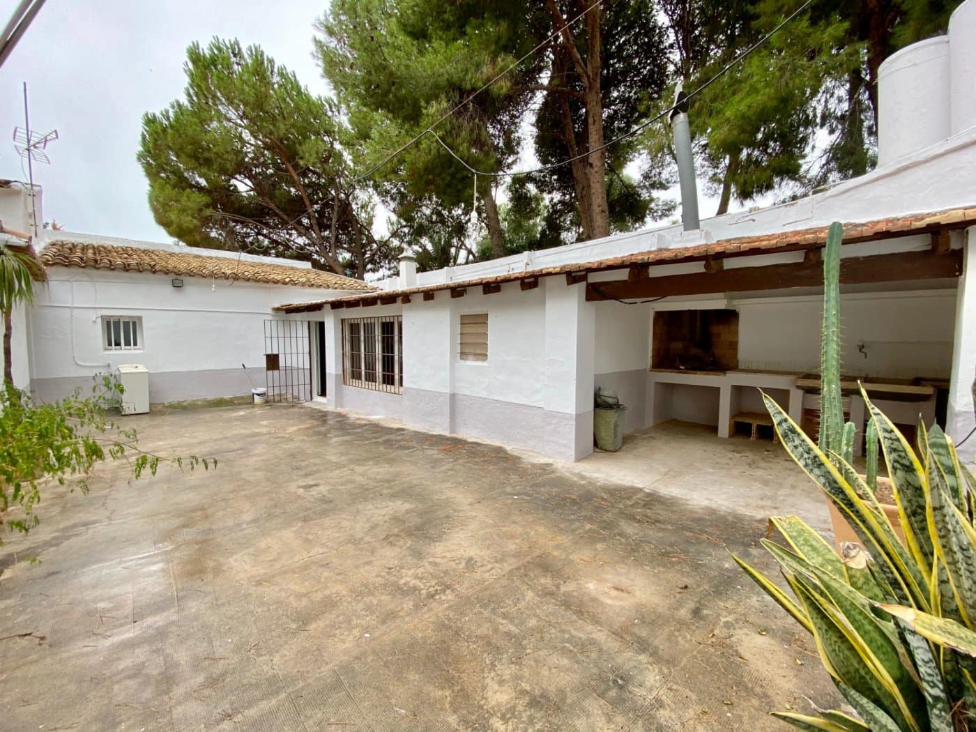 5 bedroom Villa for sale in Agost with pool garage - € 424,200 (Ref: 6195400)