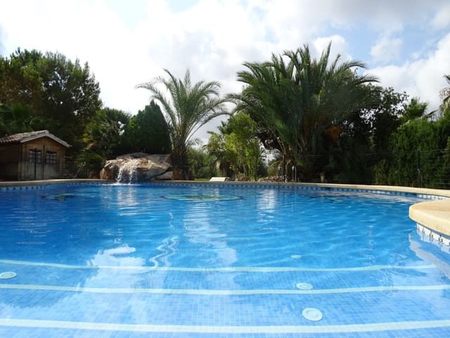 5 bedroom Villa for sale in Agost with pool garage - € 424,200 (Ref: 6195400)