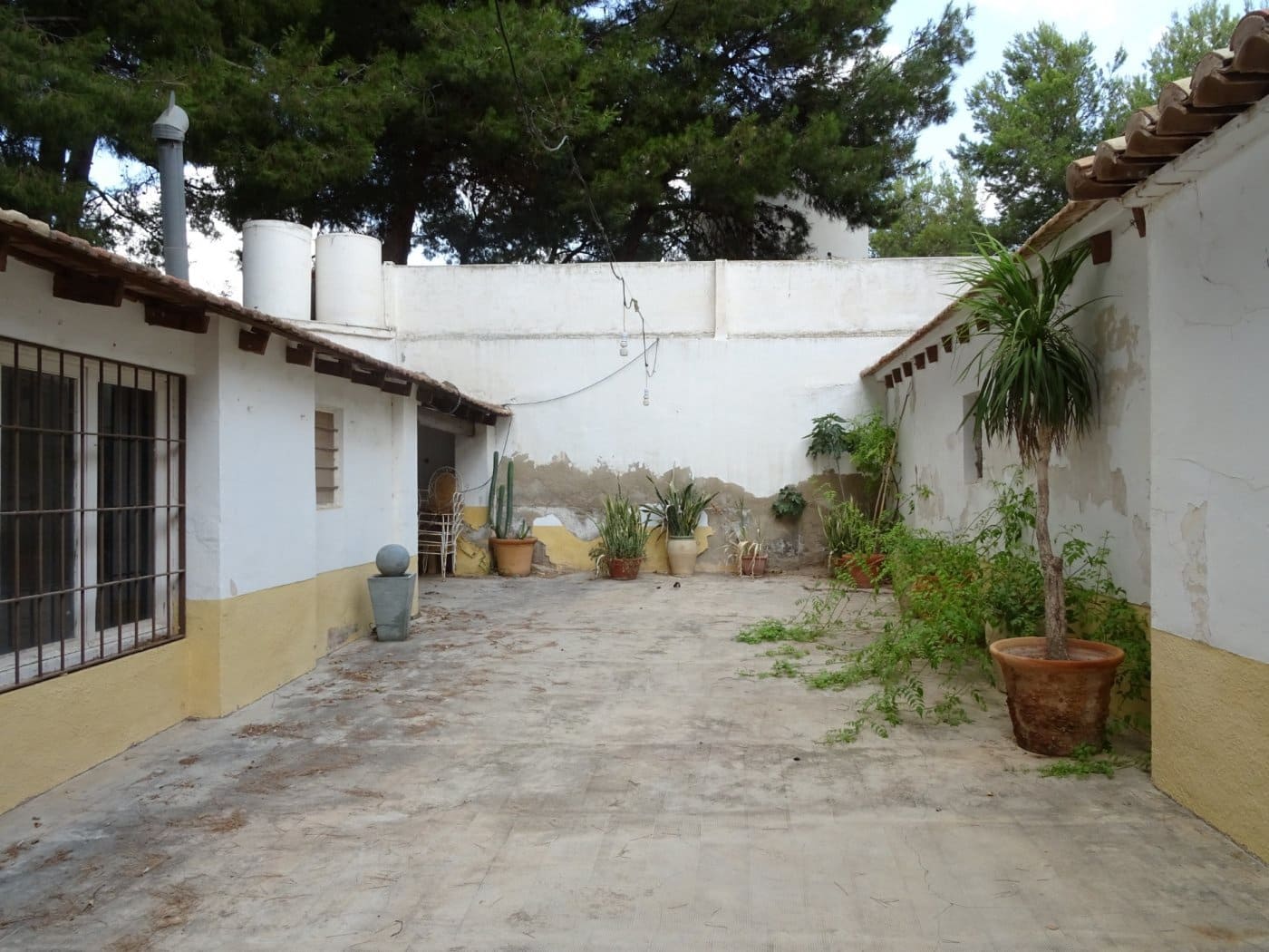 5 bedroom Villa for sale in Agost with pool garage - € 424,200 (Ref: 6195400)