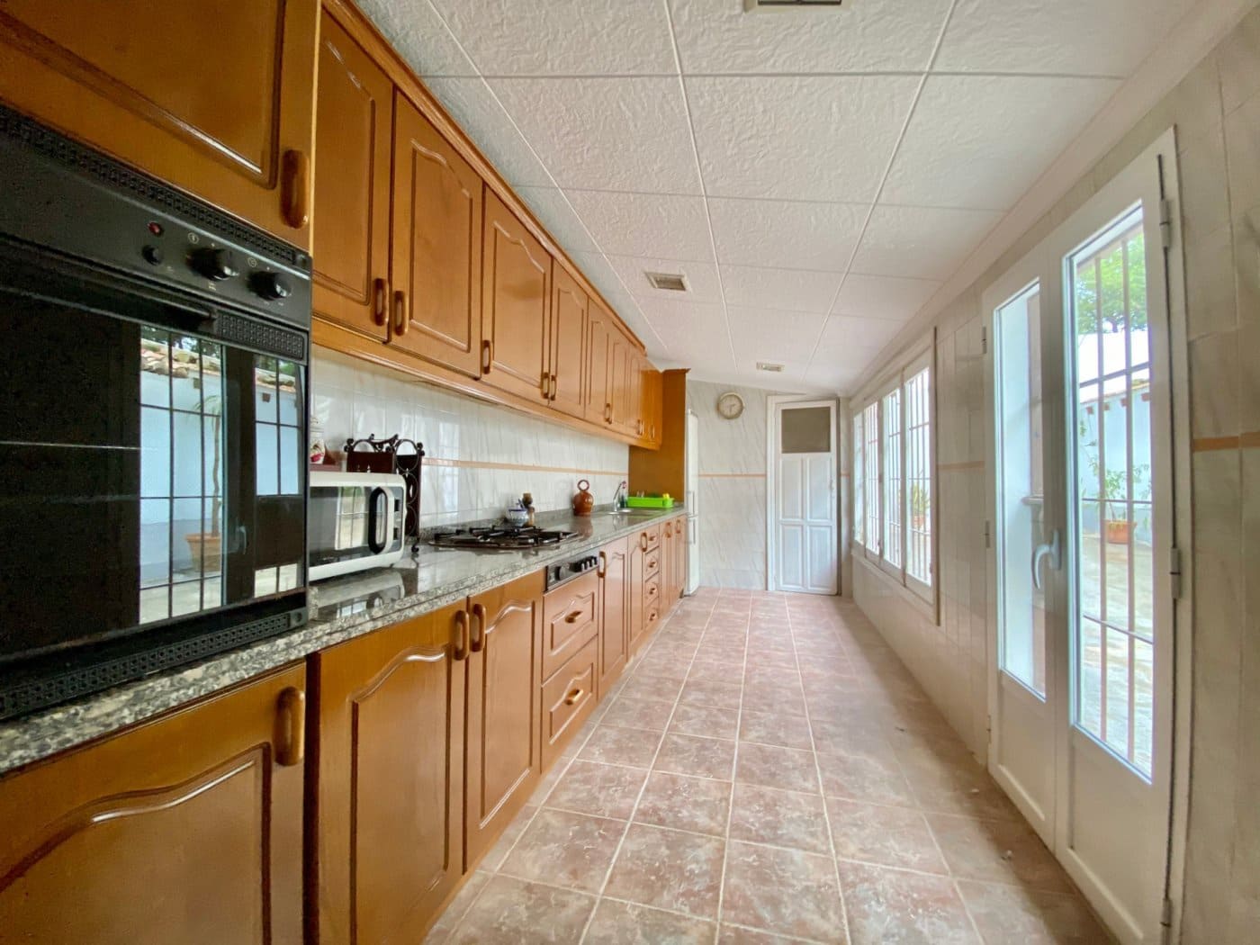 5 bedroom Villa for sale in Agost with pool garage - € 424,200 (Ref: 6195400)