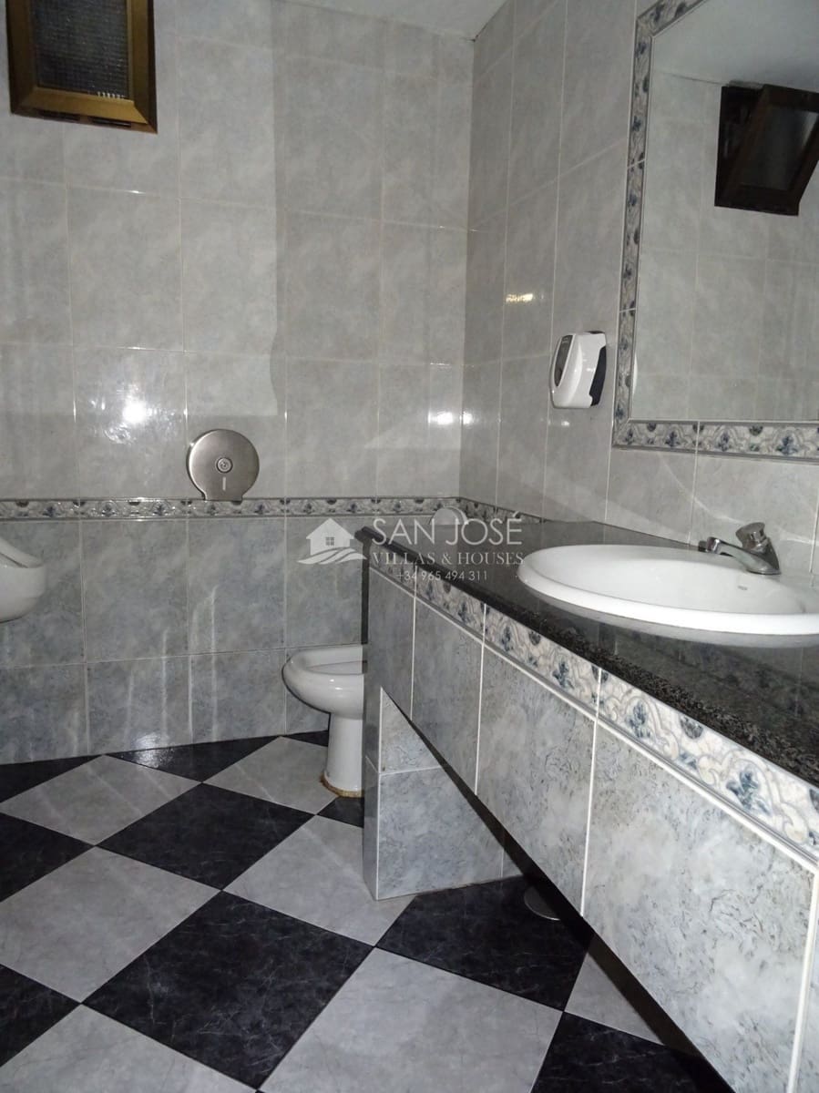 Virksomhed til salg i Aspe - € 800.000 (Ref: 6195407)