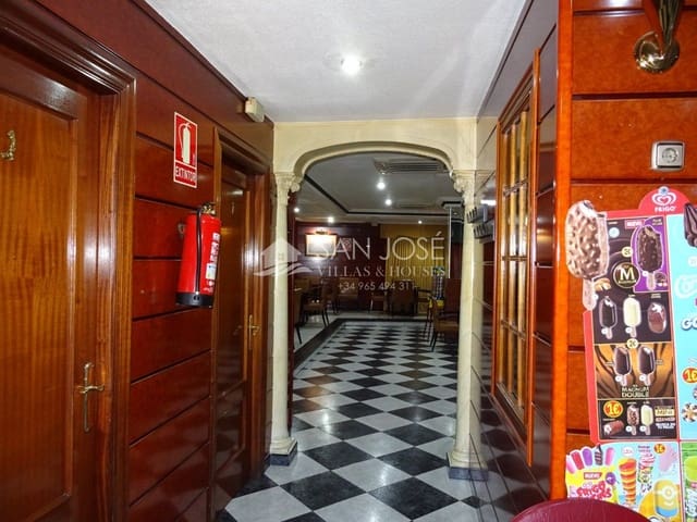 Entreprise à vendre à Aspe - 800 000 € (Ref: 6195407)