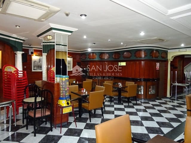 Entreprise à vendre à Aspe - 800 000 € (Ref: 6195407)