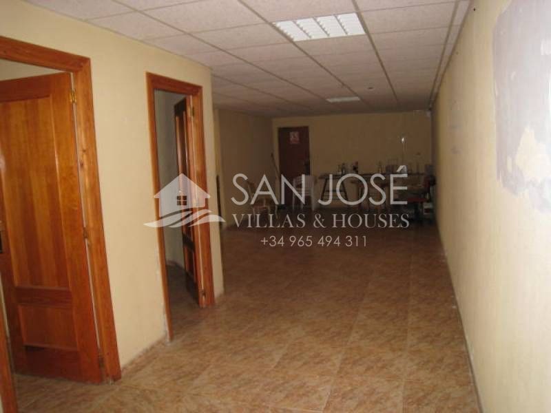 Azienda in vendita in Aspe - 300.000 € (Rif: 6195652)