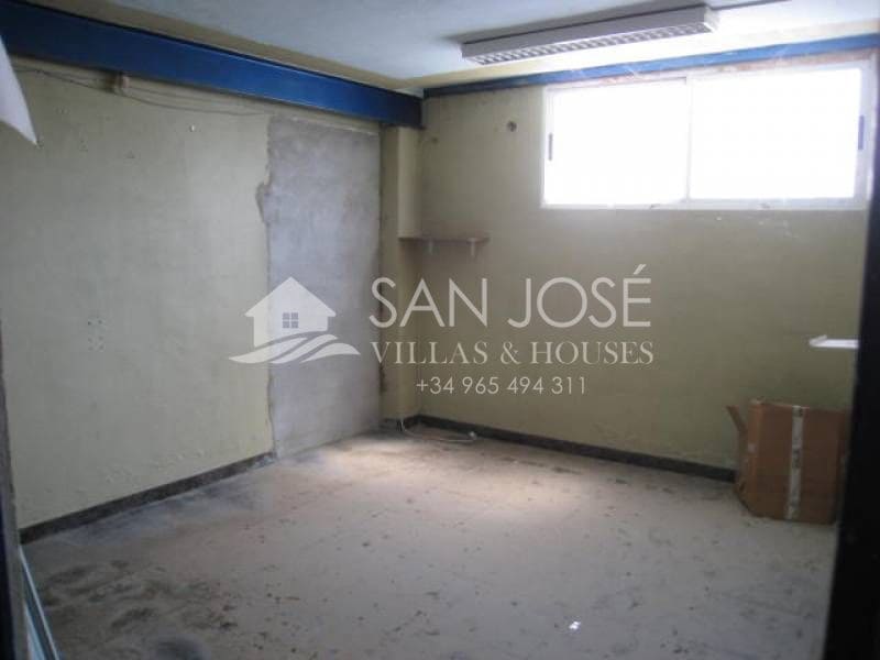 Azienda in vendita in Aspe - 300.000 € (Rif: 6195652)