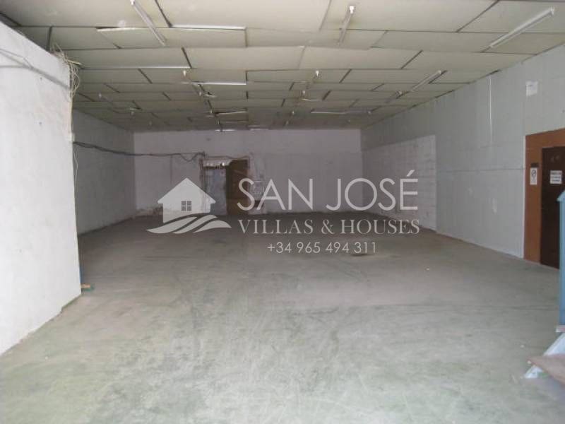 Azienda in vendita in Aspe - 300.000 € (Rif: 6195652)