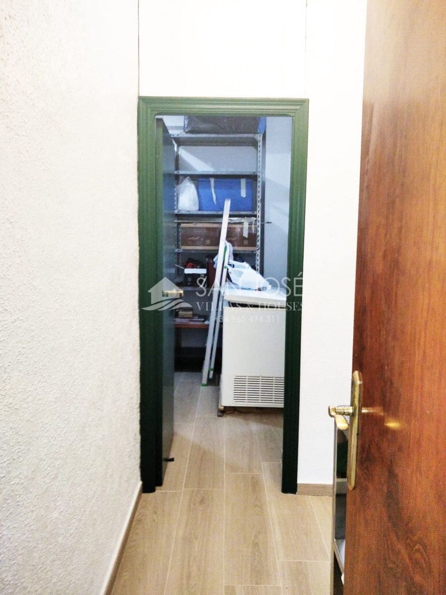 Kaupallinen myytävänä paikassa Elche / Elx - 156 050 € (Ref: 6196020)