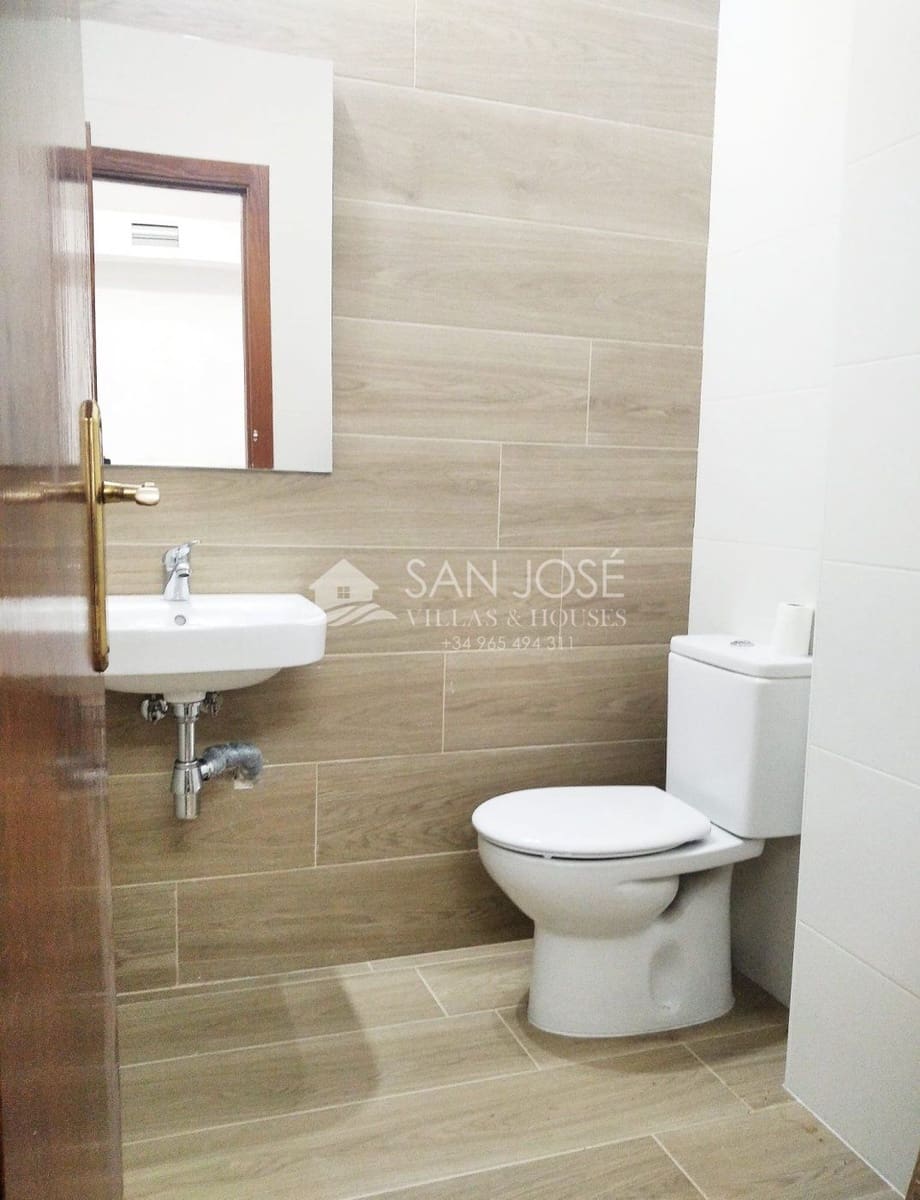 Kaupallinen myytävänä paikassa Elche / Elx - 156 050 € (Ref: 6196020)