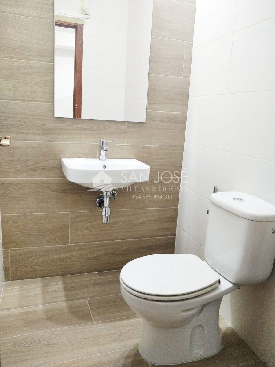 Kaupallinen myytävänä paikassa Elche / Elx - 156 050 € (Ref: 6196020)