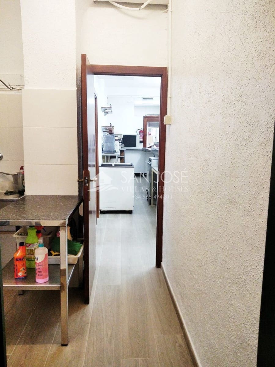 Kaupallinen myytävänä paikassa Elche / Elx - 156 050 € (Ref: 6196020)