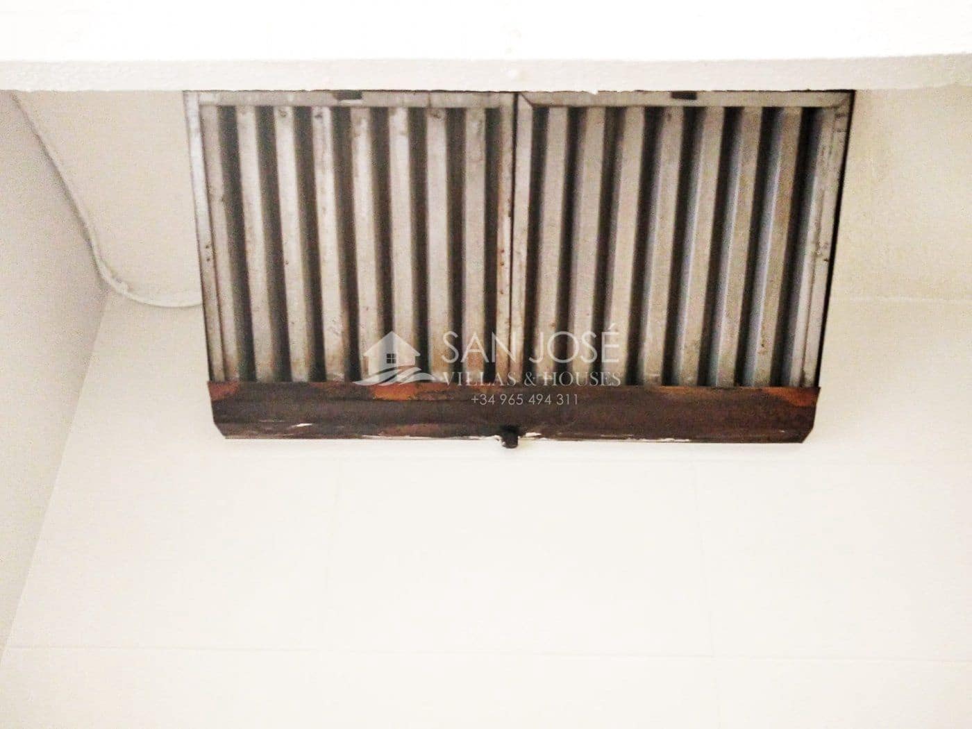 Kaupallinen myytävänä paikassa Elche / Elx - 156 050 € (Ref: 6196020)