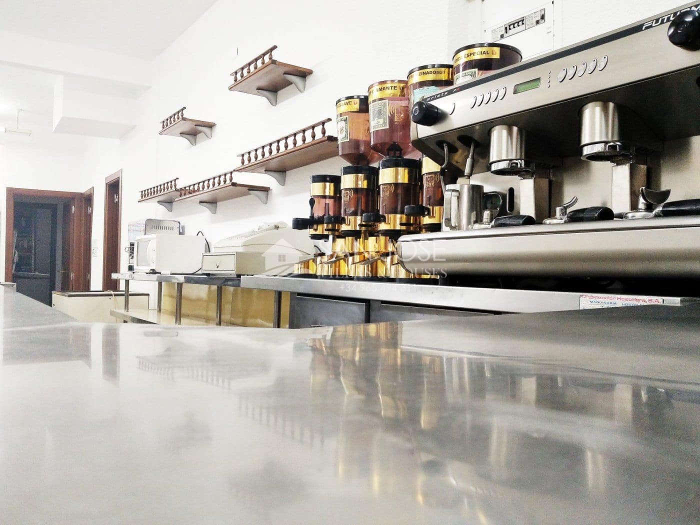 Kaupallinen myytävänä paikassa Elche / Elx - 156 050 € (Ref: 6196020)