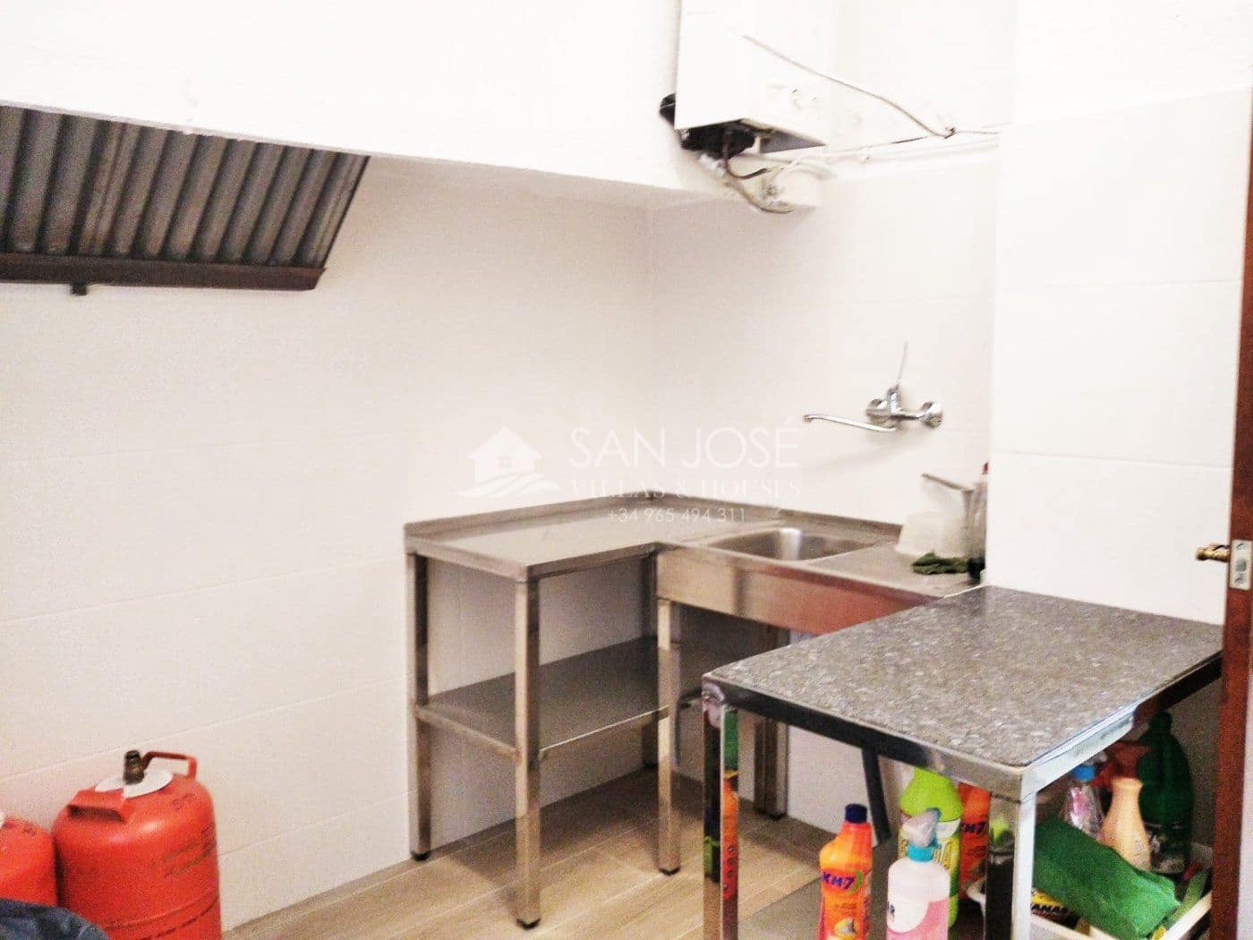 Kaupallinen myytävänä paikassa Elche / Elx - 156 050 € (Ref: 6196020)